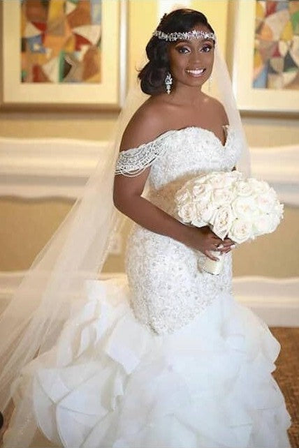 Classic Off the Shoulder Appliques Sleeveless Mermaid Lace Wedding Dress