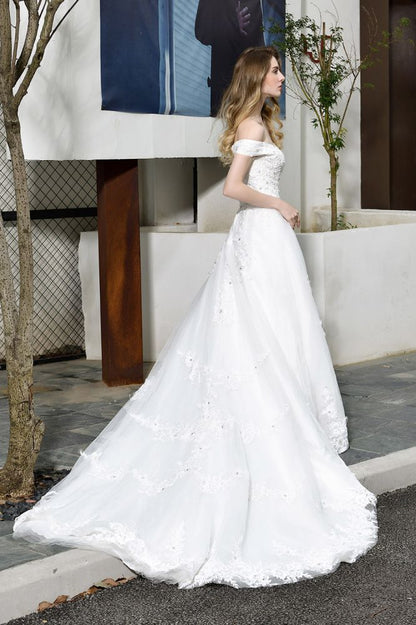 Classic White Lace Off the ShoulderLong Princess Wedding Dress with Beaded Lace Appliques