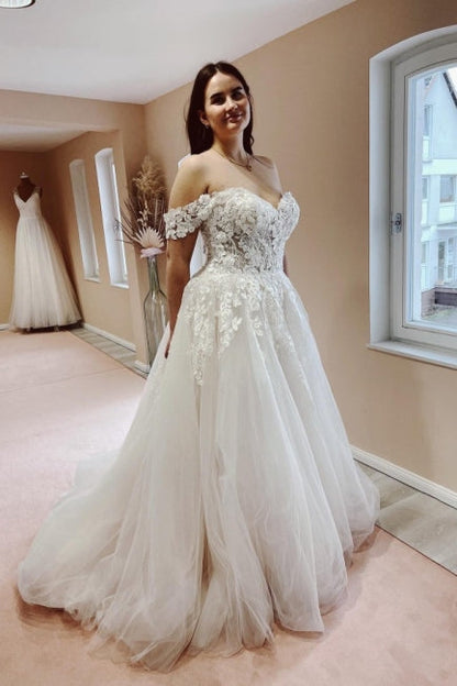 Classy Off the Shoulder Strapless A-Line Lace Tulle Wedding Dresses