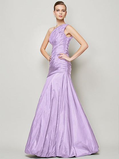 Classy Sleeveless One Shoulders Pleats Long Taffeta Bridesmaid Dresses