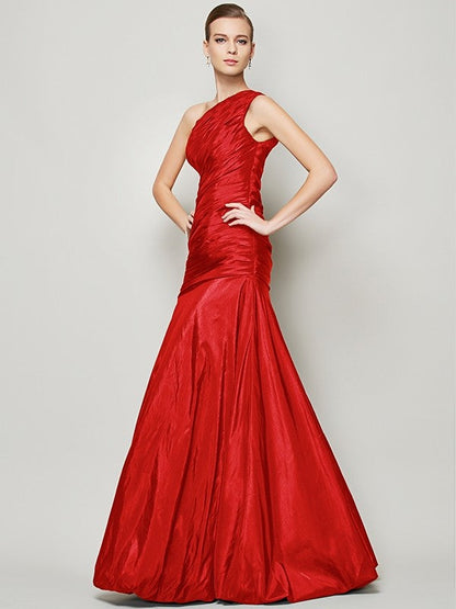 Classy Sleeveless One Shoulders Pleats Long Taffeta Bridesmaid Dresses