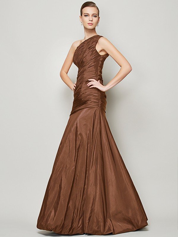 Classy Sleeveless One Shoulders Pleats Long Taffeta Bridesmaid Dresses