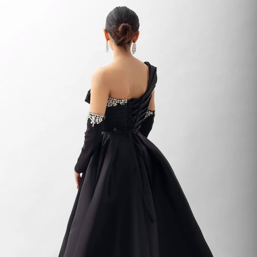 Black Beaded One-Shoulder Long Prom Dress With Rhinestones Sleeves ZT0474