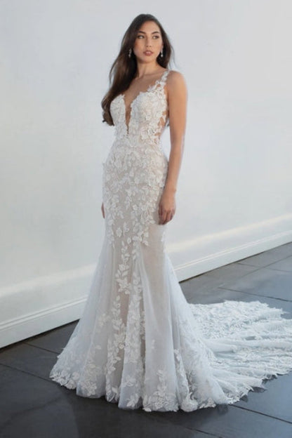 Gorgeous Long Mermaid V-neck Sleeveless Wedding Dresses With Lace