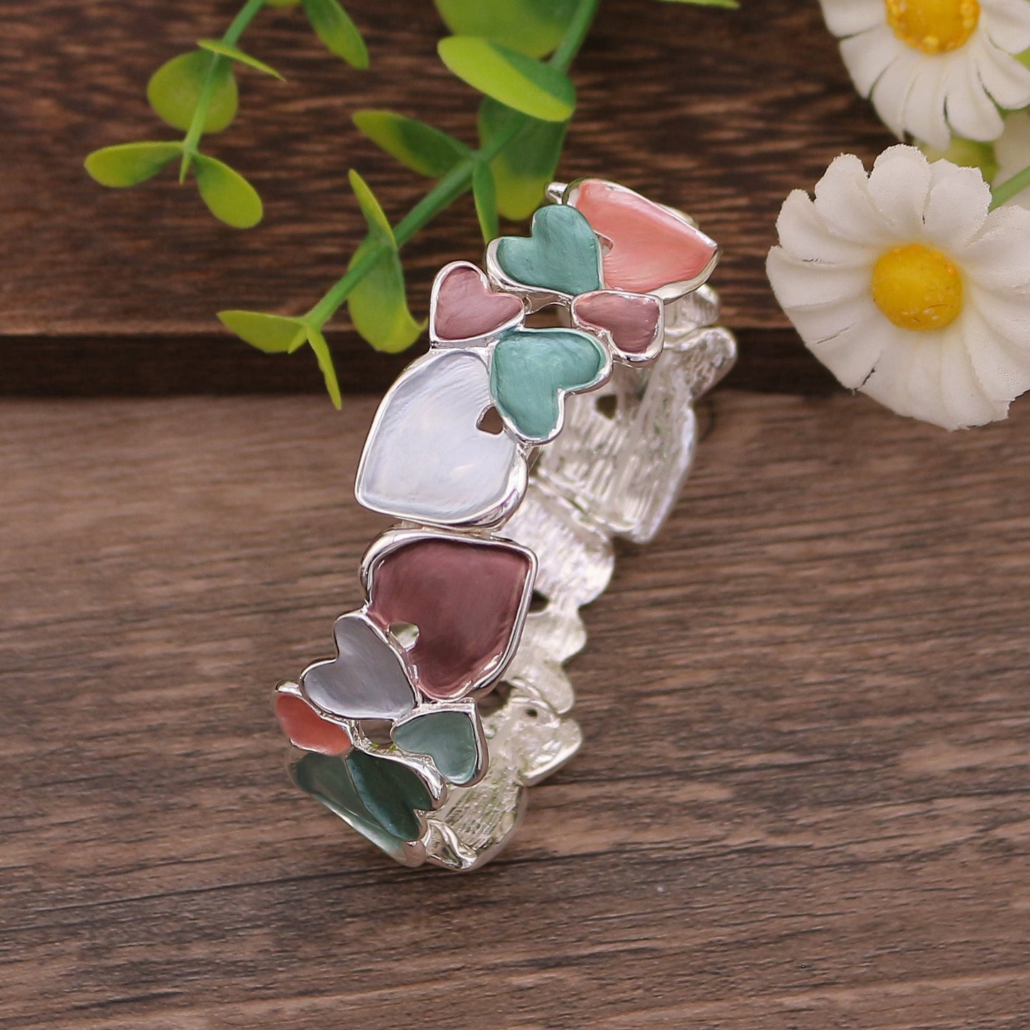 High-End Enamel Geometrical Cutout Heart Alloy Stretch Bracelet