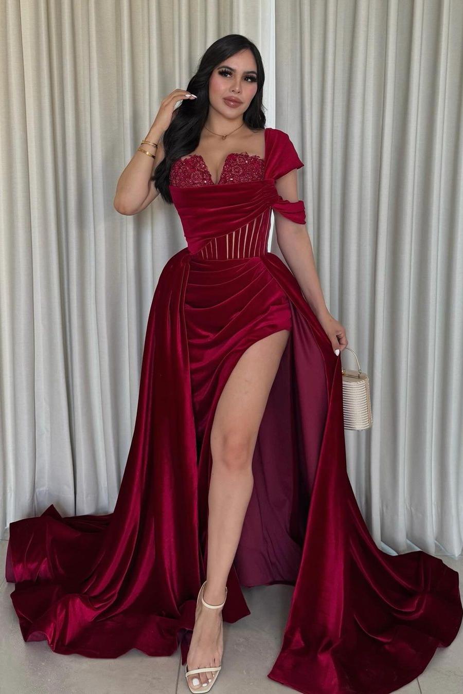 edgynewlook Glamorous Red Velvet One Shoulder Sleeveless Long Pleated Prom Dress with Split