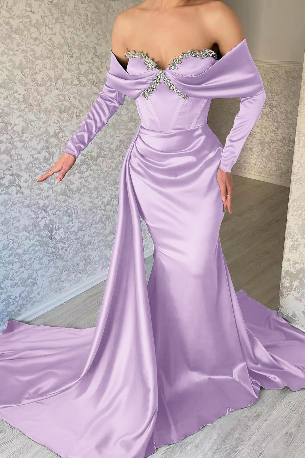 Elegant Sweetheart Portrait Long Sleeves Mermaid Prom Dress With Rhinstone Ruffles ED0396