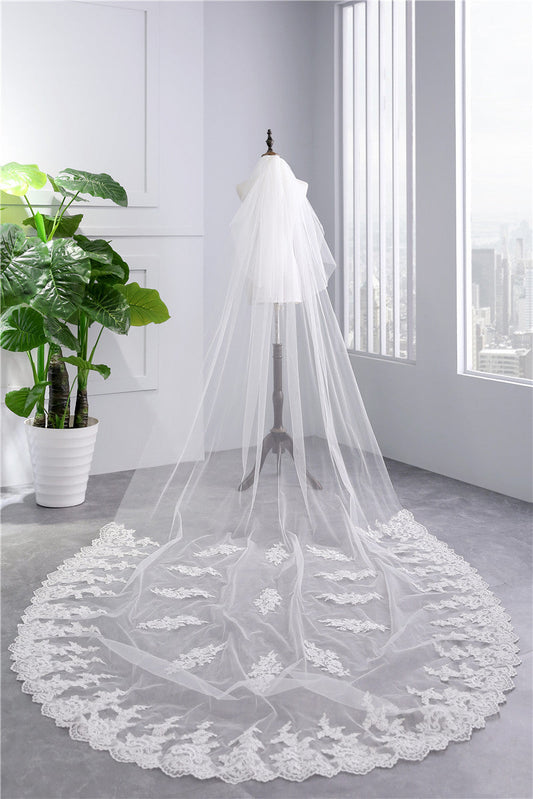 Two-tier Lace Wedding Veil with Appliques