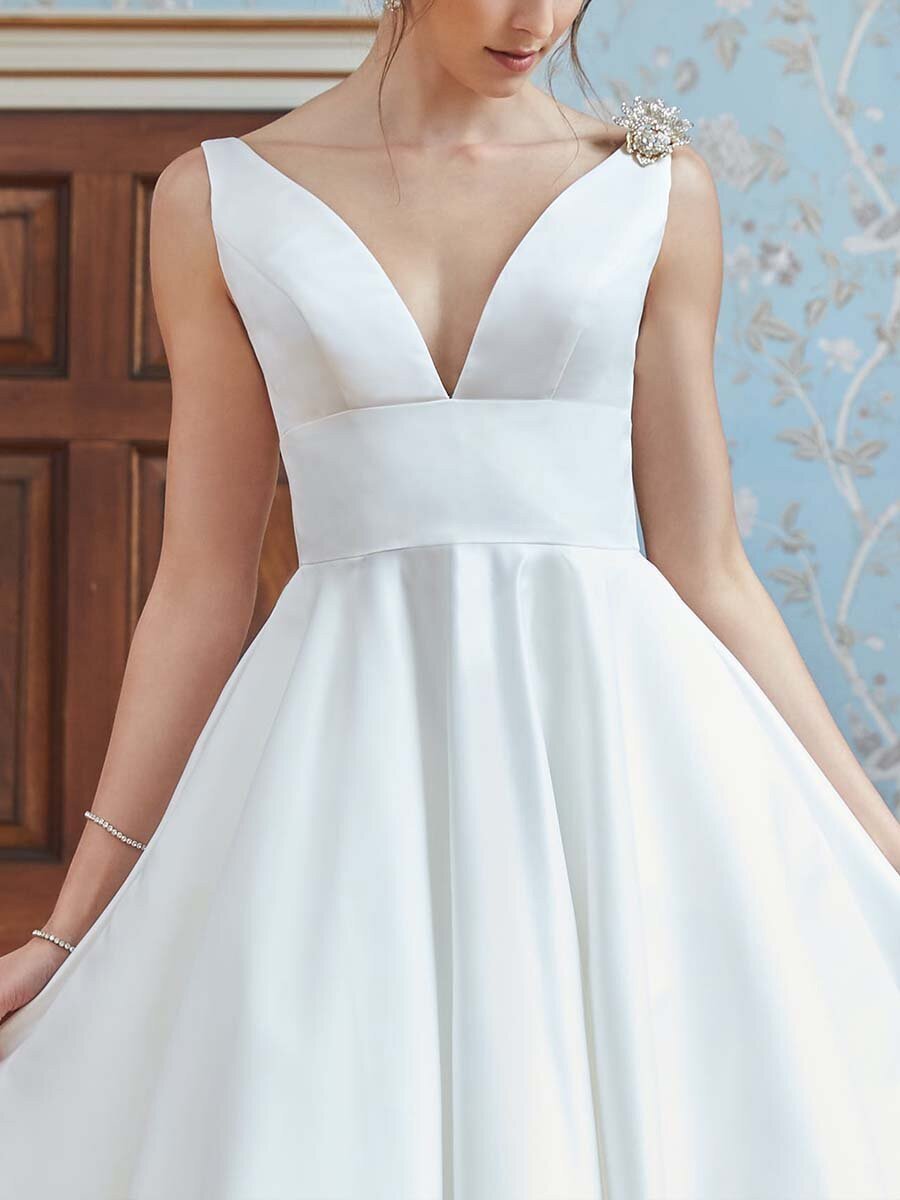 A-Line/Princess V-Neck Tea-Length Sexy Wedding Dress