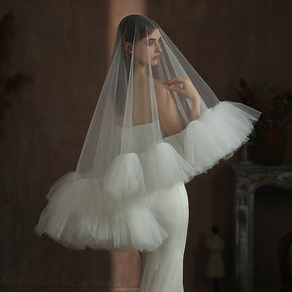 One-tier Stylish/ Pure Color Tulle / Luxury Wedding Veil Blusher Veils with Ruffles