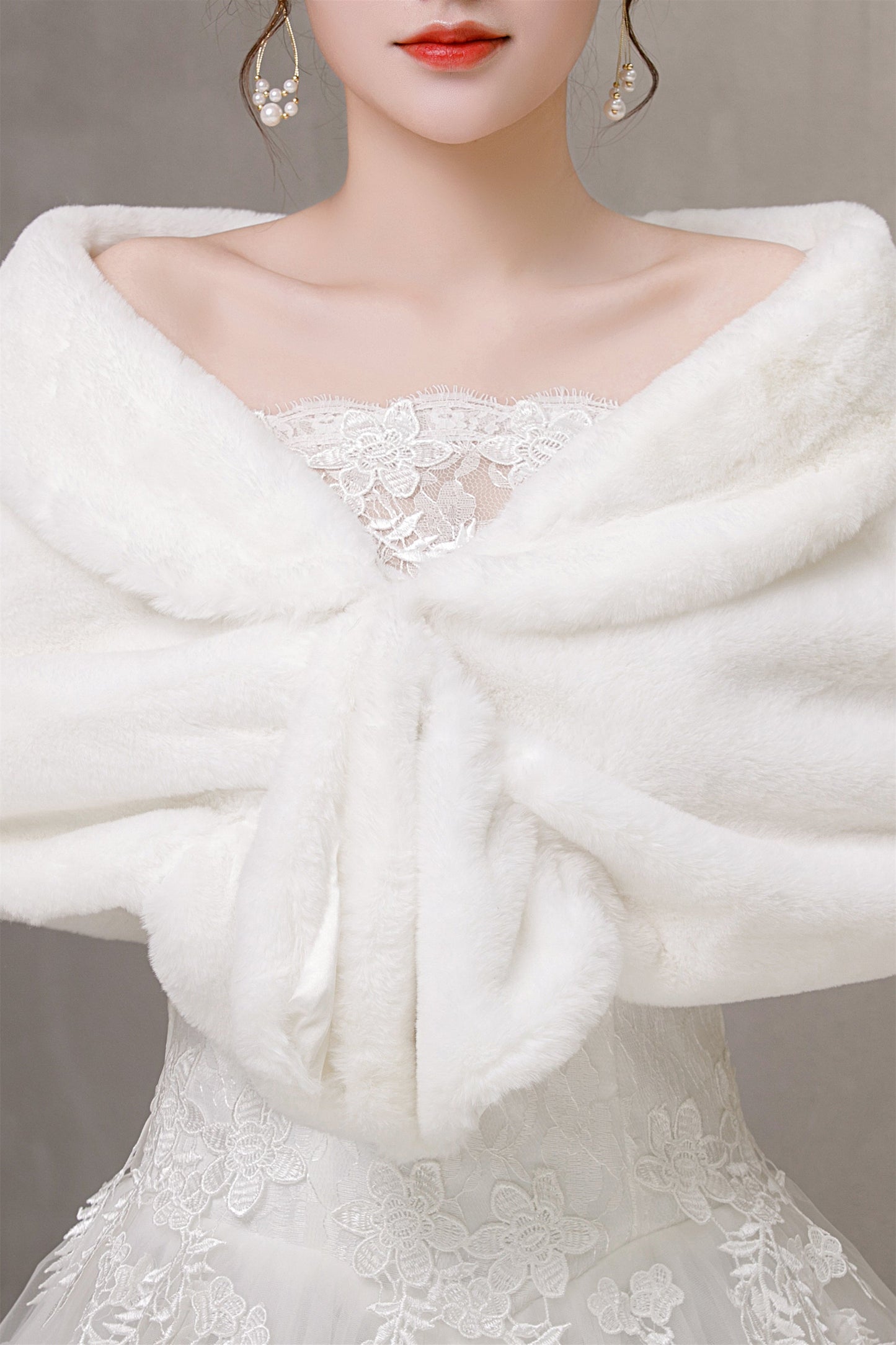 Elegant Pure-White Ears-Embellished Wedding Dress Shawl