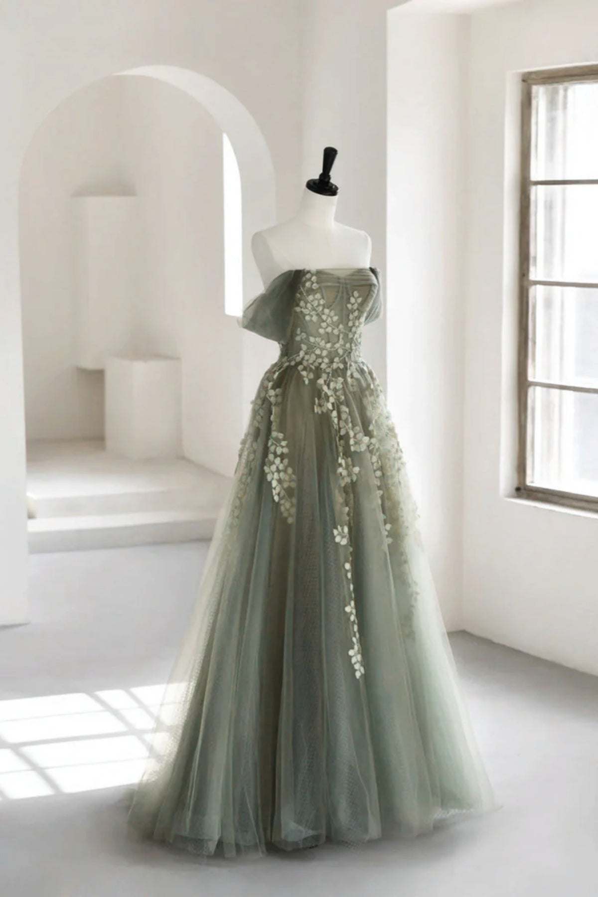 Eosinia | Gray Green Off The Shoulder Tulle Prom Dress With Appliques