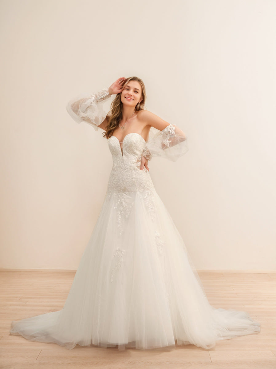 A-Line/Princess Sweetheart Long Wedding Dresses with Appliques