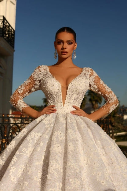 Fabulous Sweetheart Ball Gown Lace Wedding Dresses Online Crystals