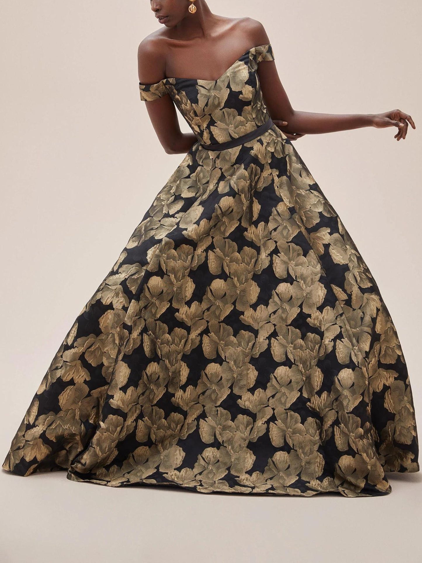 A-Line/Princess Off-the-shoulder Short Sleeves Floor Length Evening Dresses with Printed Flower