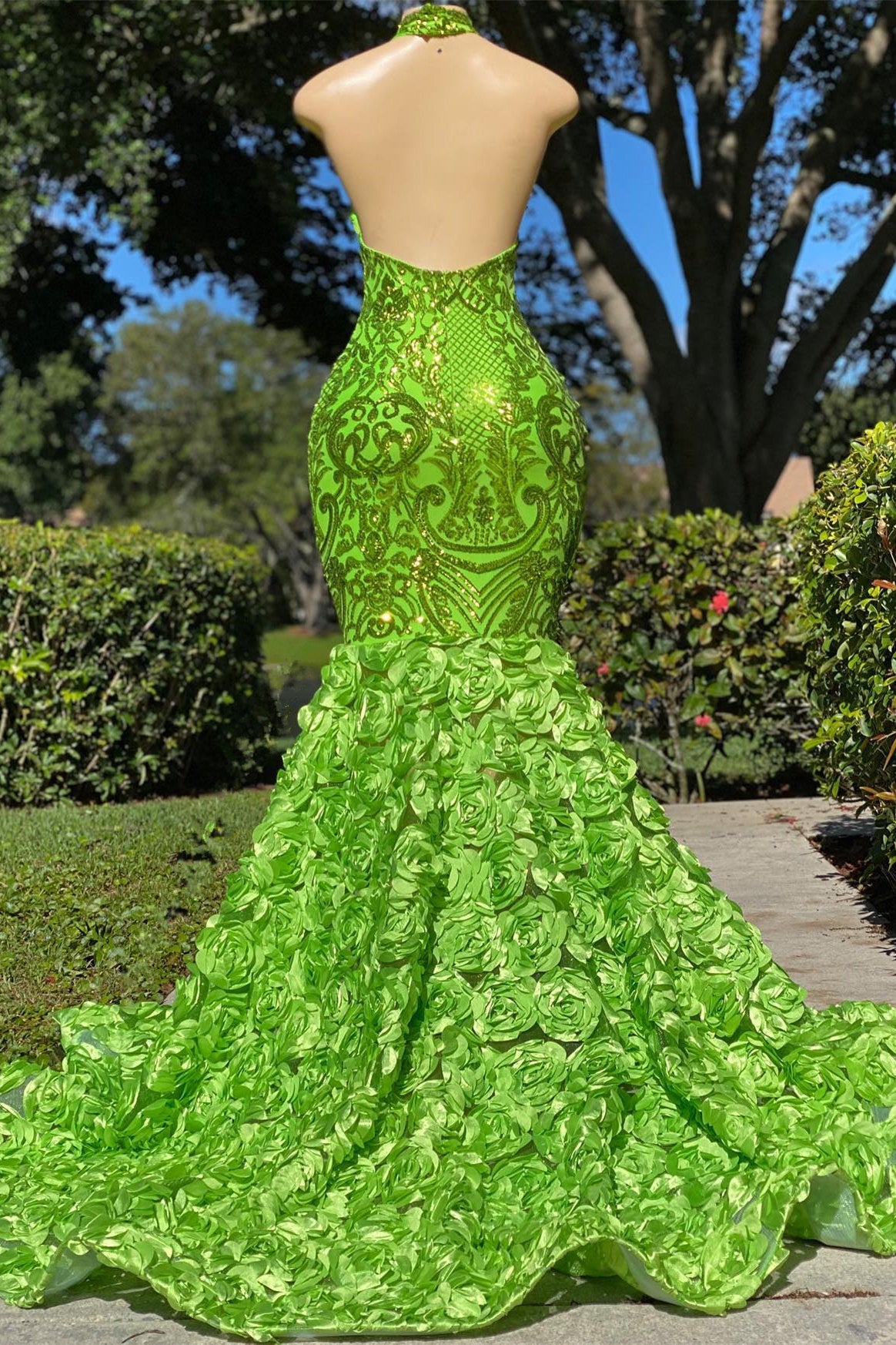 Prom Dress Green Halter Open Back Mermaid Sleeveless Flower Appliques YL0110