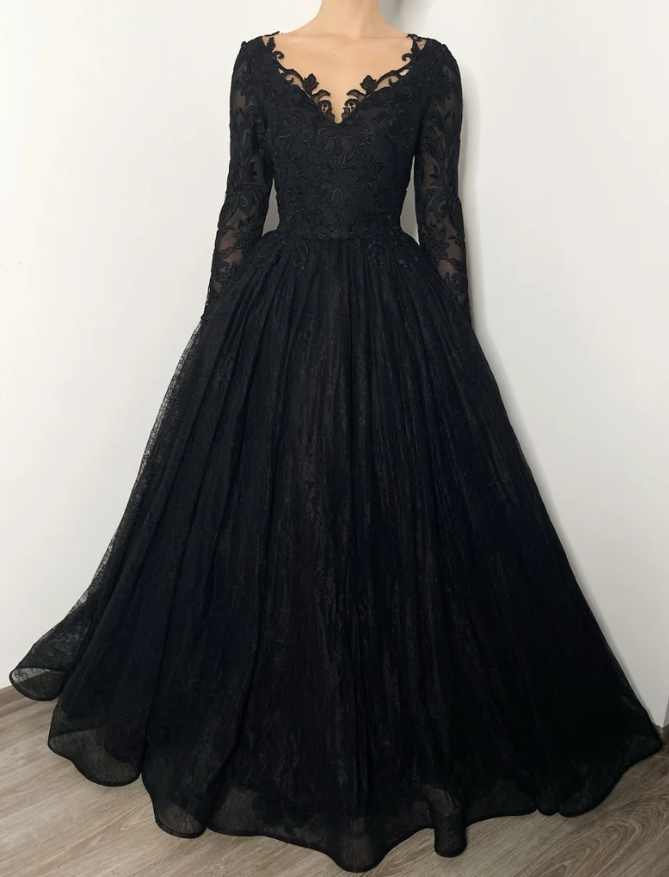 Black romantic wedding dress lace dress with buttons      fg361