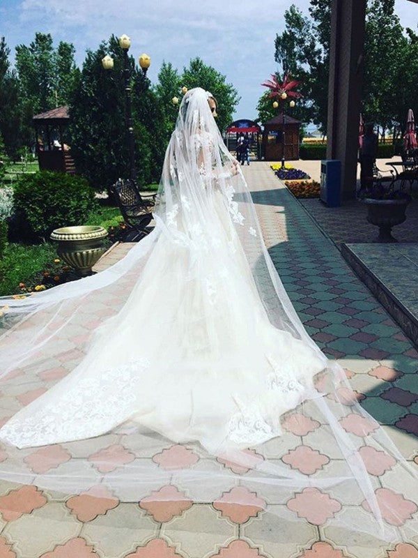 Glamorous Mermaid Long Sleevess Lace Wedding Dresses Scoop Appliques Detachable Skirt Bridal Gowns