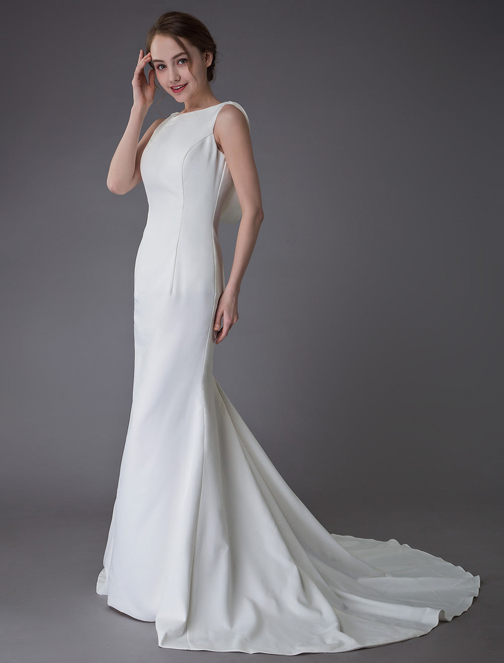 Gorgeous Wedding Dresses Ivory Sheath Simple Bridal Dress Cowl Back Beach Wedding Gowns With Train