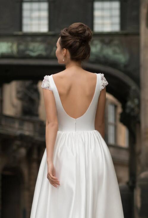 High neck White Knee-length Short Homecoming Dress for summer time