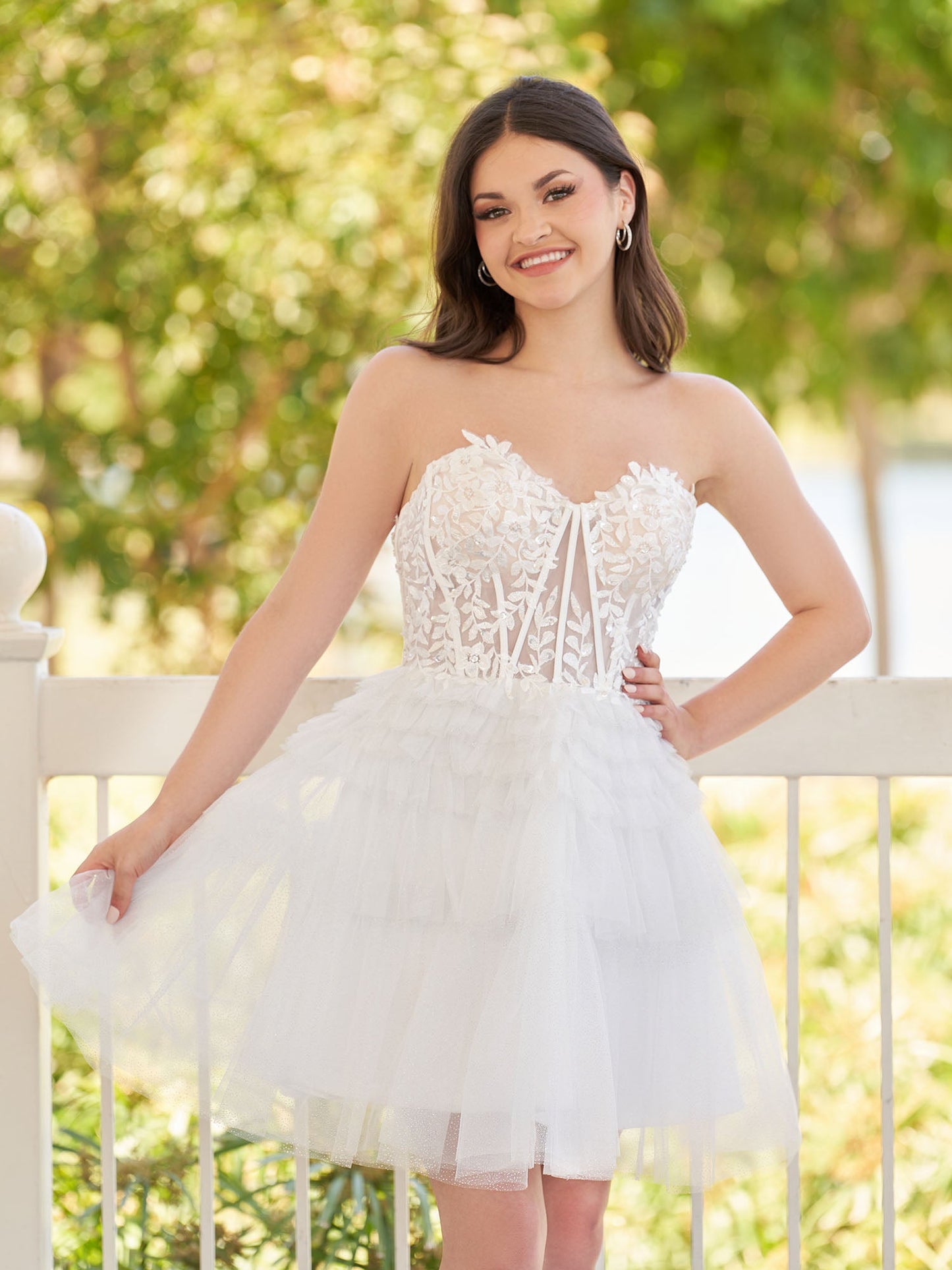 Ivy | A-Line Sweetheart White Lace Short Homecoming Dress