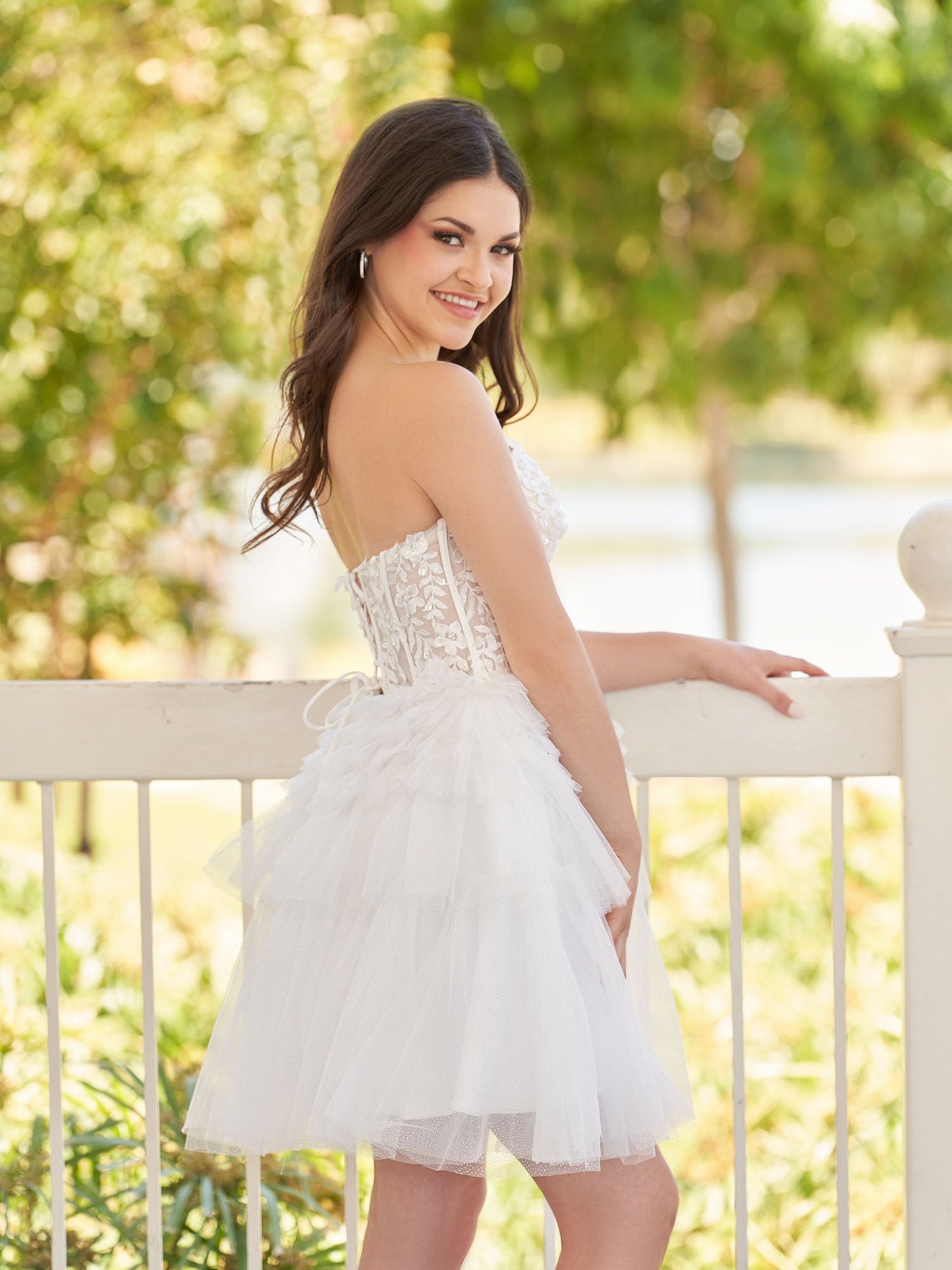 Ivy | A-Line Sweetheart White Lace Short Homecoming Dress