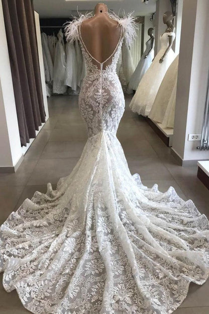 Luxurious White Hollow Sweetheart Open Back Lace Long Wedding Dress with Fur Neckline