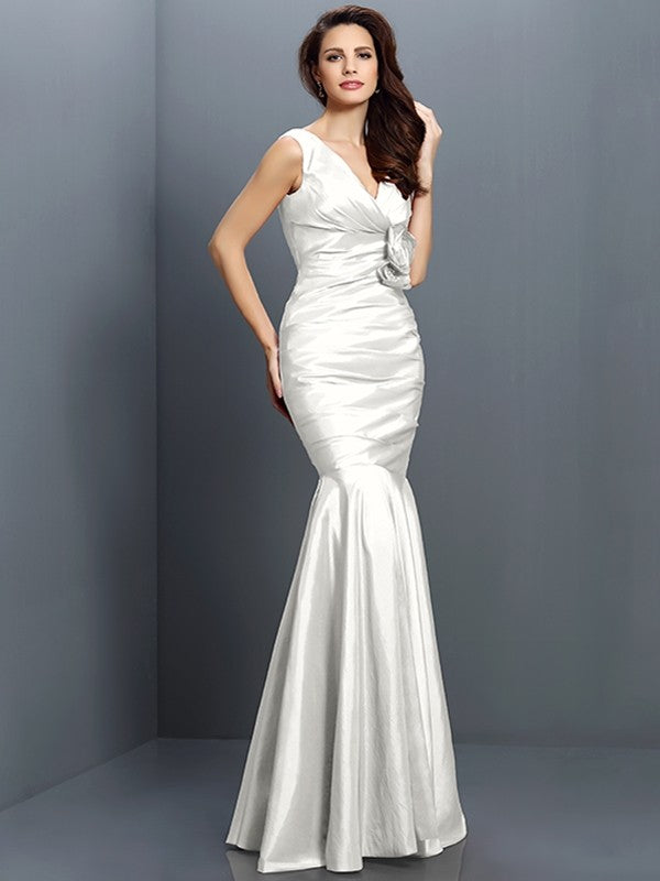 Mermaid Gorgeous V-neck Hand-Made Flower Sleeveless Long Taffeta Bridesmaid Dresses