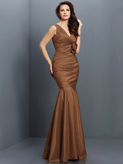 Mermaid Gorgeous V-neck Hand-Made Flower Sleeveless Long Taffeta Bridesmaid Dresses