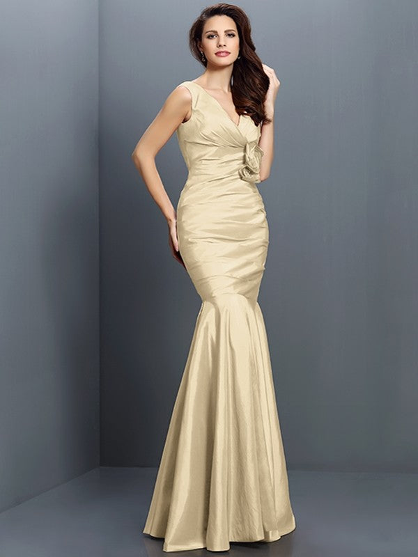 Mermaid Gorgeous V-neck Hand-Made Flower Sleeveless Long Taffeta Bridesmaid Dresses