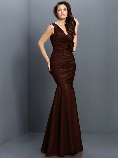 Mermaid Gorgeous V-neck Hand-Made Flower Sleeveless Long Taffeta Bridesmaid Dresses