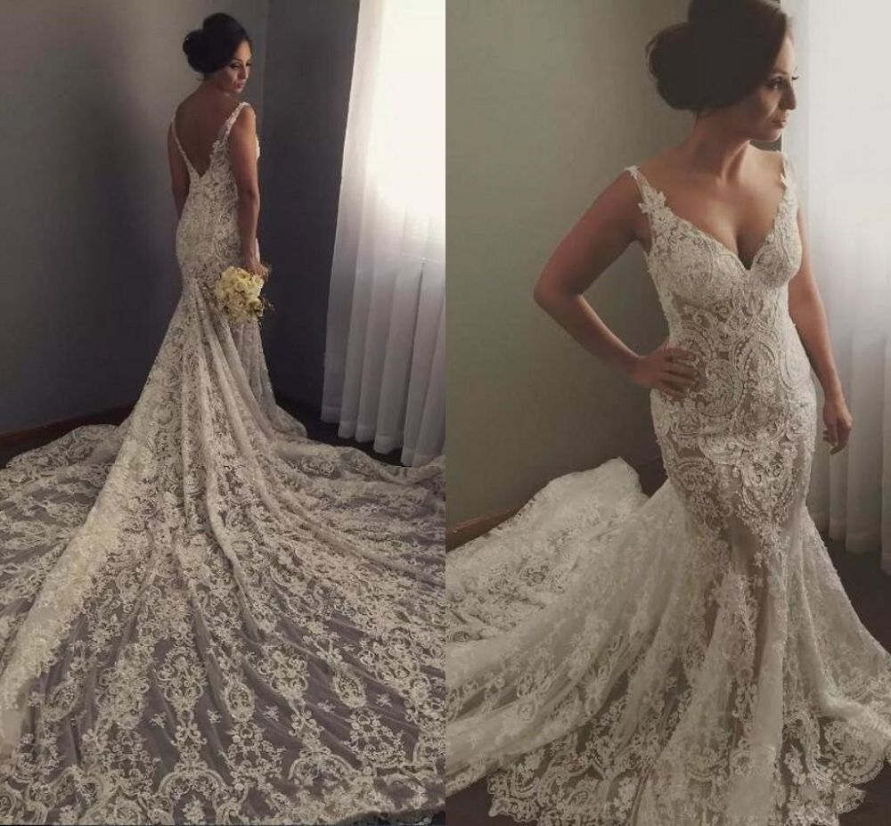 Modern Sleeveless V Neck Wedding Dress Mermaid Bridal Gowns with Lace Appliques