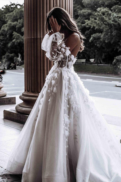 Modern Sweetheart Sleeveless Wedding Dress White 3D Floral Lace Bridal Gown