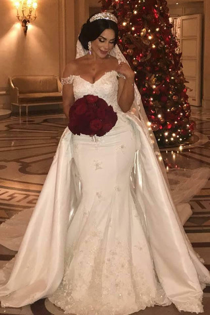 Off the Shoulder Sweetheart Tulle lace Appliques Long Wedding Dress with Detachable Train