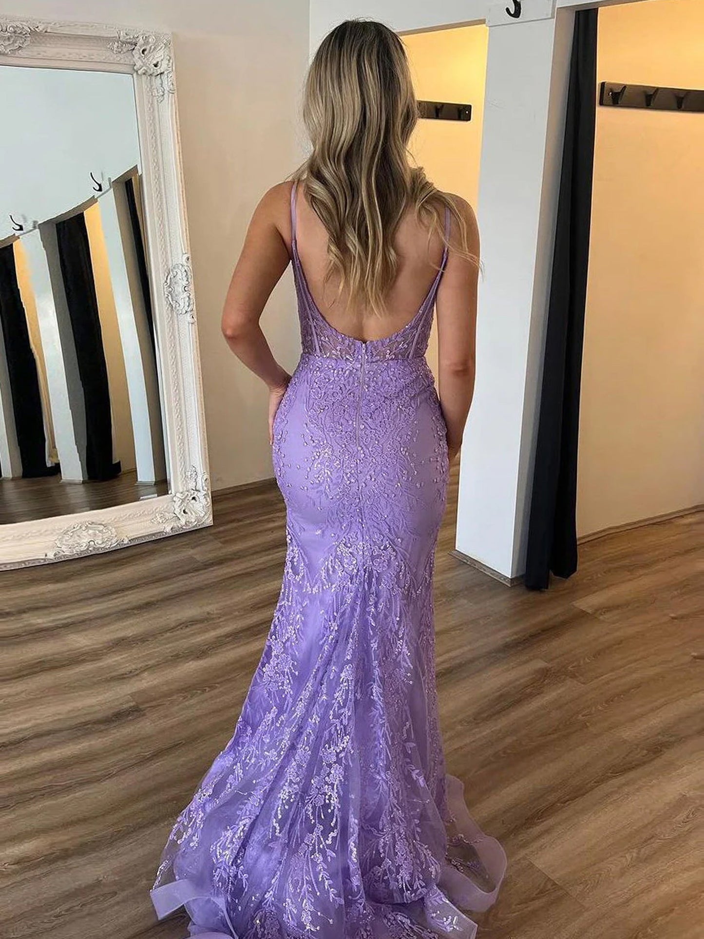 Rodney | Lilac V Neck Lace Mermaid Long Prom Dress With Appliques