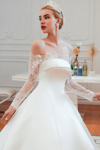 Romantic Lace Long Sleevess Princess Satin Wedding Dress