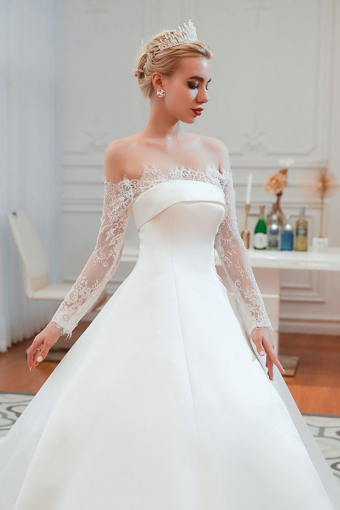 Romantic Lace Long Sleevess Princess Satin Wedding Dress