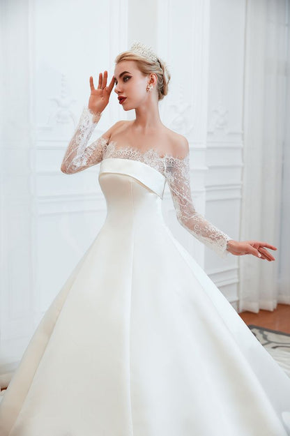 Romantic Lace Long Sleevess Princess Satin Wedding Dress