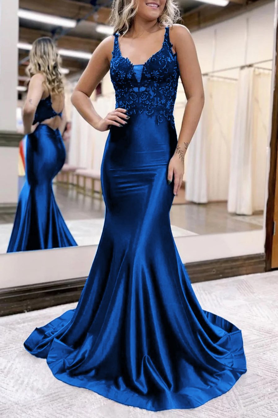 Leila |Mermaid Deep V Neck Satin Long Prom Dress with Appliques