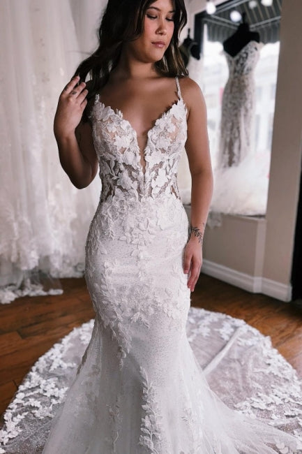 Spaghetti Straps Mermaid Floor Length Lace Wedding Dresses with Chapel Train