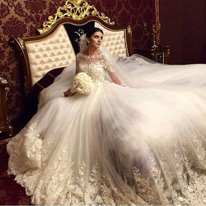 Stunning Royal Wedding Dresses Vintage Long Appliques Sleeved Arabic Bridal Gowns