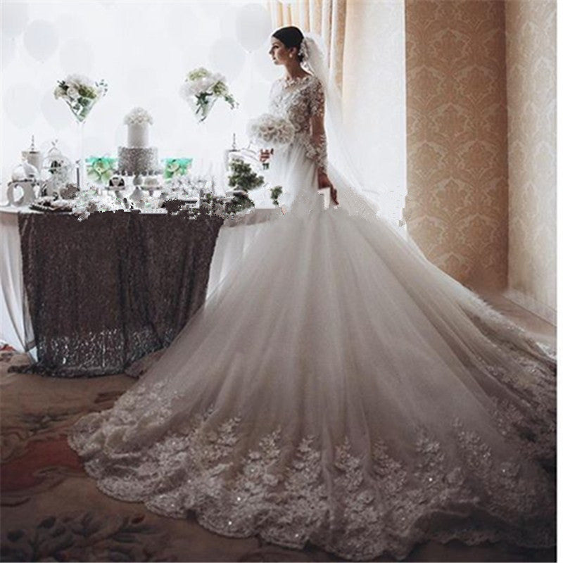 Stunning Royal Wedding Dresses Vintage Long Appliques Sleeved Arabic Bridal Gowns