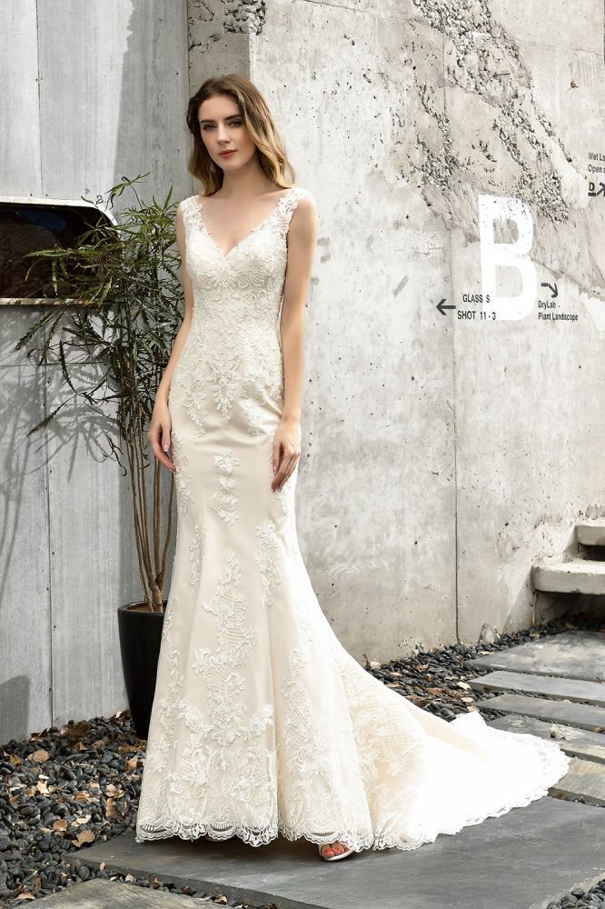 Stunning Sleeveless Fit and flare Lace Open Back Summer Beach Wedding Dress