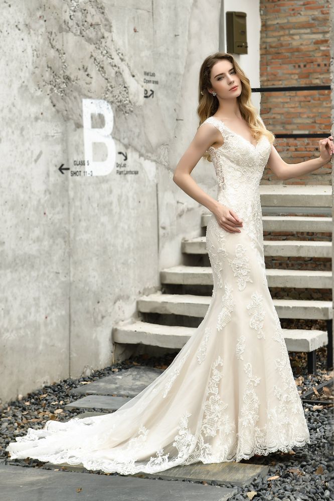 Stunning Sleeveless Fit and flare Lace Open Back Summer Beach Wedding Dress