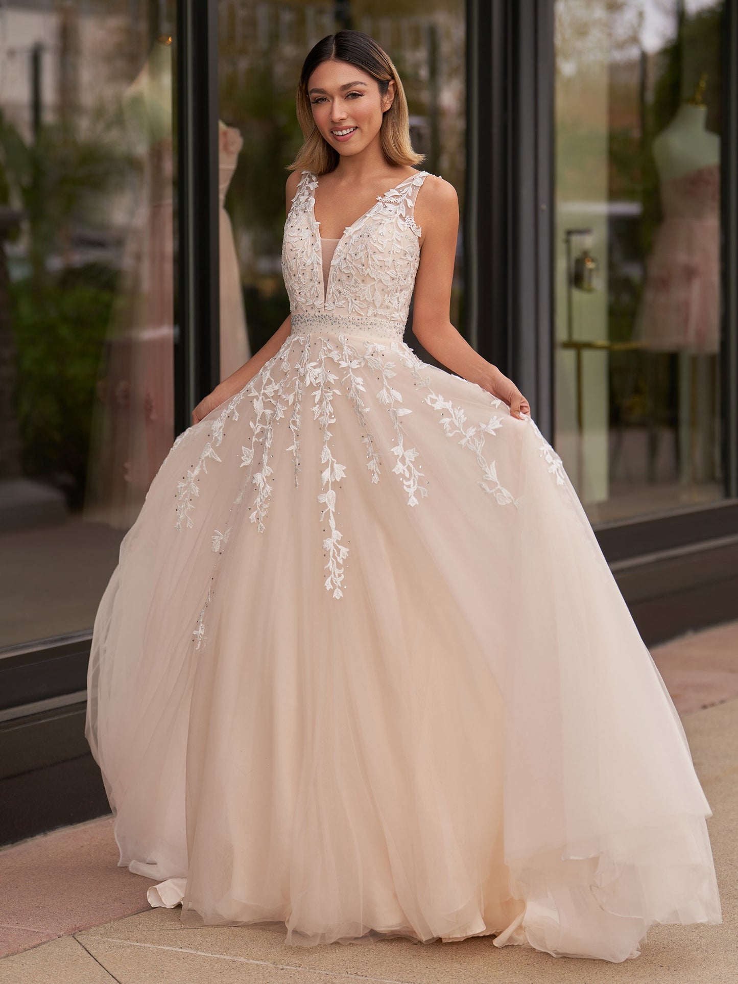 V-neck Applique Lace Tulle Sweep Train Prom Dress