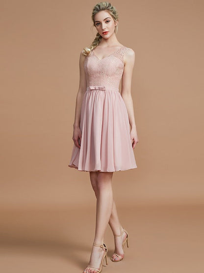 V-Neck Elegant Sleeveless Lace Short/Mini Chiffon Bridesmaid Dresses