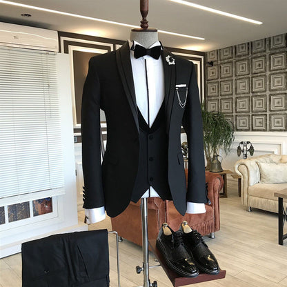 Well-cut 3-pieces Black Shawl Lapel Wedding Suits Good Choice for grooms